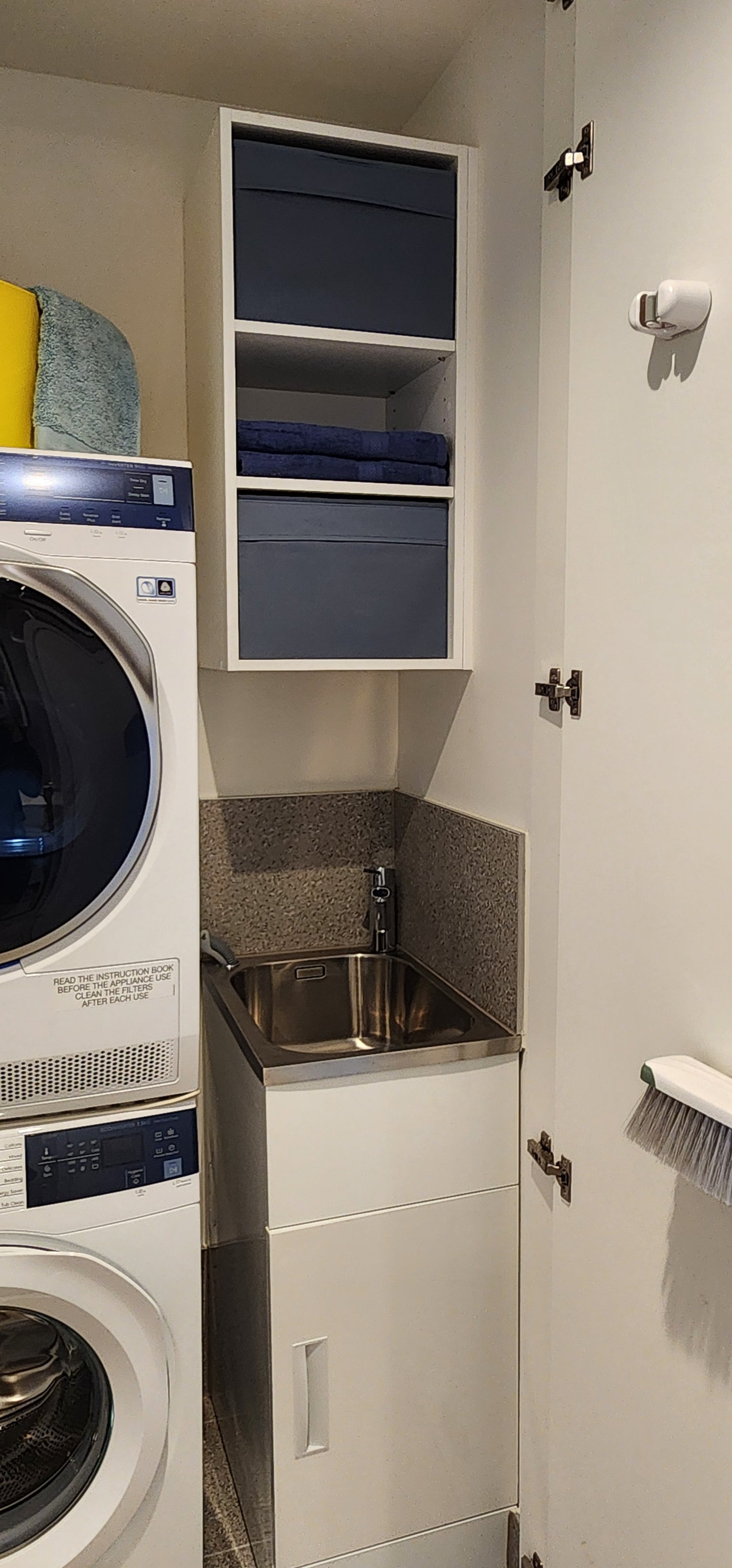 Adjustable Upper Shelves